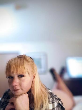 Allisen , 26 Caucasian female escort, Olympia